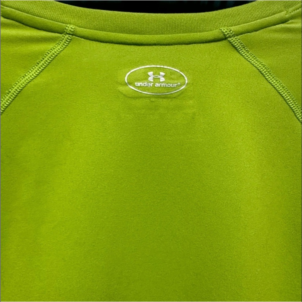 Under Armour HeatGear Women's Training Long Sleeve Top. Size Medium - Picture 6 of 8